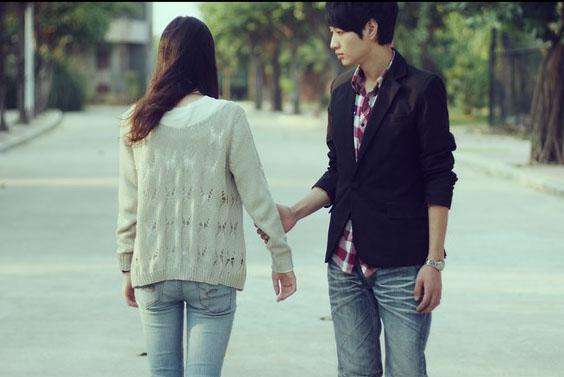 搞笑挽回女友的方法